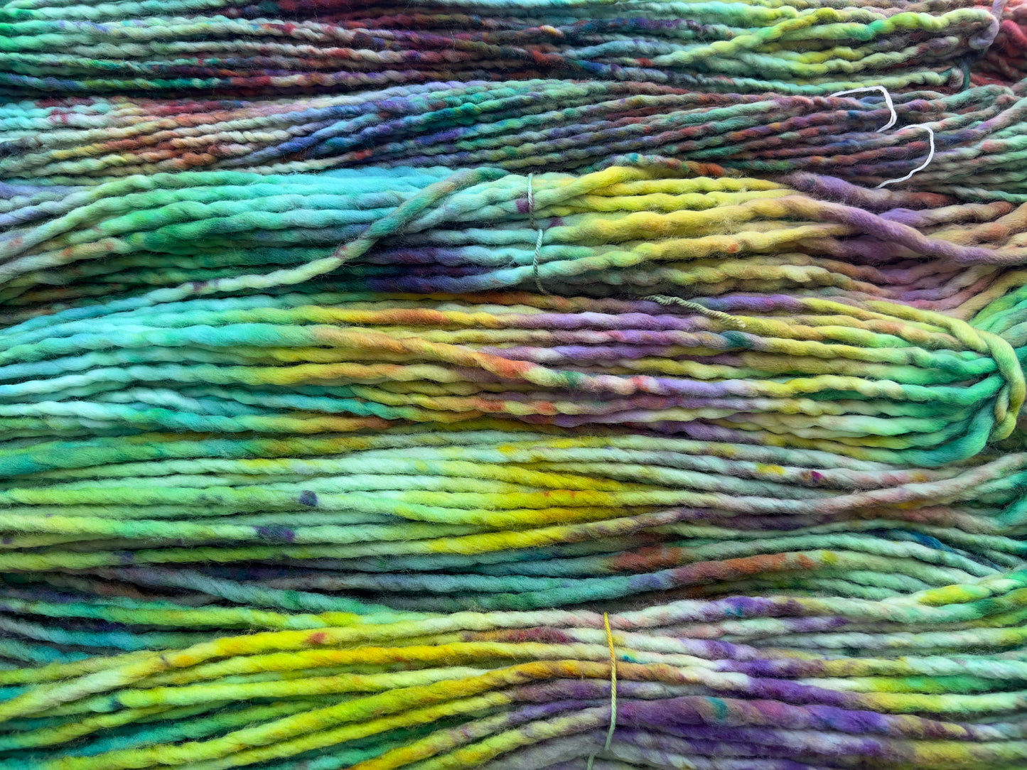 OOAK SIN REPOSICIÓN | hilo de tinte a mano de lana merino súper voluminoso ? hilo de origen ético /90 yardas